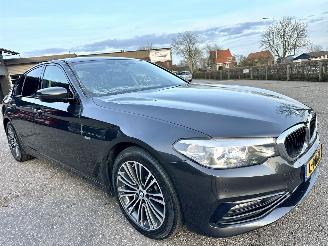 BMW 5-serie 530i 252pk aut + f1 High Exe sedan picture 4