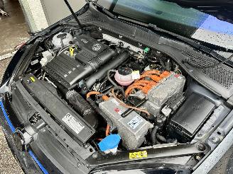 Volkswagen Golf GTE 1.4 TSI 225pk aut + f1 5drs - nap - pano - leer - navi - camera - acc - front assist - schroefset + 18 inch picture 96