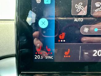 Volkswagen ID.4 Pro 77kWh 204pk aut - 92dkm nap - navi - cam - stuurverw - sfeerverl - keyless - front + line assist - standkachel picture 16