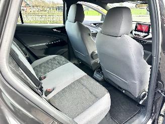 Volkswagen ID.4 Pro 77kWh 204pk aut - 92dkm nap - navi - cam - stuurverw - sfeerverl - keyless - front + line assist - standkachel picture 26
