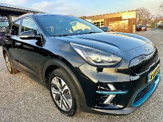 Kia e-Niro 64kWh 204pk aut + f1 DynamicPlusLine - nap - schuifdak elektr - keyless - front + line assist - stuur + stoelverw picture 4