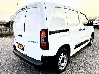 Toyota Proace City 1.5 D-4D 131pk 8-Traps aut + f1 Live - nap - camera - apple carplay + android - airco - cruise - pdc v+a picture 5