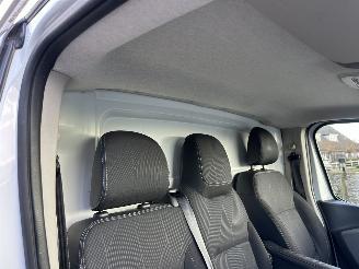Renault Trafic 1.6 dCi 120pk 6-bak euro.6 T27 L1/H1 Comf - nap - 3pers - navi - airco - cruise - pdc - trekh - imperiaal picture 25