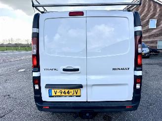 Renault Trafic 1.6 dCi 120pk 6-bak euro.6 T27 L1/H1 Comf - nap - 3pers - navi - airco - cruise - pdc - trekh - imperiaal picture 7