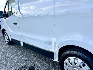 Renault Trafic 1.6 dCi 120pk 6-bak euro.6 T27 L1/H1 Comf - nap - 3pers - navi - airco - cruise - pdc - trekh - imperiaal picture 10