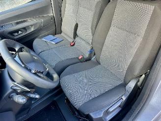 Peugeot Partner 1.5 BlueHDI 131pk 8-Traps aut + f1 Grip Long 3Pers - nap - camera - airco - carplay - 82dkm nieuw distr.riem - pdc v+a picture 50