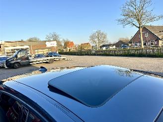 BMW 1-serie 120i 177pk 8-traps aut M-Sport - schuifdak - navi - pdc - keyless - alcantara - zwarte hemel - stoelverw picture 8