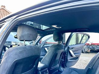 BMW 1-serie 120i 177pk 8-traps aut M-Sport - schuifdak - navi - pdc - keyless - alcantara - zwarte hemel - stoelverw picture 68