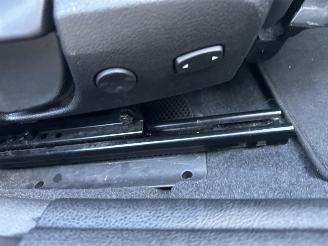 BMW 1-serie 120i 177pk 8-traps aut M-Sport - schuifdak - navi - pdc - keyless - alcantara - zwarte hemel - stoelverw picture 57