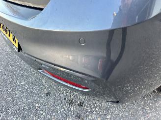 BMW 1-serie 120i 177pk 8-traps aut M-Sport - schuifdak - navi - pdc - keyless - alcantara - zwarte hemel - stoelverw picture 88