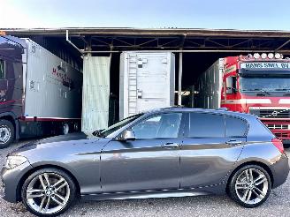 Voiture accidenté BMW 1-serie 120i 177pk 8-traps aut M-Sport - schuifdak - navi - pdc - keyless - alcantara - zwarte hemel - stoelverw 2015/7