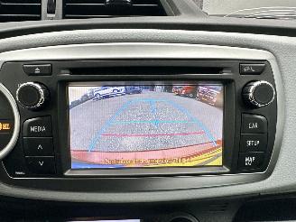 Toyota Yaris 1.5 Full Hybrid 89pk automaat Aspiration - nap - camera - clima + cruise contr - pdc - afn trek - boekjes + sleutels picture 16