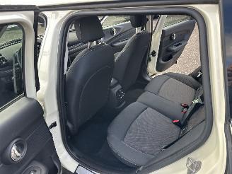 Mini Clubman Cooper 1.5T 136pk 6-traps aut - pano - nap - 1e eig - keyless entry + start - line assist - clima + cruise contr picture 64