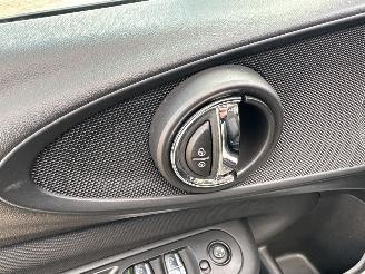 Mini Clubman Cooper 1.5T 136pk 6-traps aut - pano - nap - 1e eig - keyless entry + start - line assist - clima + cruise contr picture 46