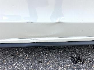 Mitsubishi Space-star 1.0i 71pk Cool+ 5drs - nap - airco - elektr pakket - licht + regensensor - facelift - 4x nieuwe banden picture 72