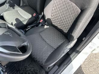 Mitsubishi Space-star 1.0i 71pk Cool+ 5drs - nap - airco - elektr pakket - licht + regensensor - facelift - 4x nieuwe banden picture 31