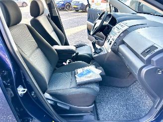 Toyota Corolla-verso 1.6 VVT-i 110pk Terra - 197dkm nap - airco - cruise contr - pdc - elektr spiegels + ramen voor - all season picture 42