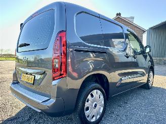 Opel Combo 1.5D 102pk 6-bak euro.6 L1/H Luxe - 45dkm nap - navi - camera - stoelverw - pdc - 2x schuifdeur - zonnepanelen dak picture 5