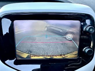 Peugeot 108 1.0 e-VTi 69pk Première CabrioTop - nap - camera - keyless entry + start - elektr dak - clima - cruise - carplay picture 51