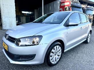 Volkswagen Polo 1.4-16V 86pk dsg aut Comfortl 5drs - nap - airco - cruise - 4x elektr ramen - esp - boekjes + 2x sleutels op afstandbed picture 2