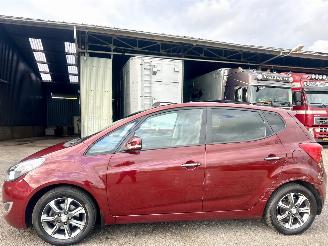 Schadeauto Hyundai Ix20 1.6i 125pk automaat Premium - nap - pano - leer - stuur + stoelverw - navi - camera - 1e eig - pdc v+a 2015/8