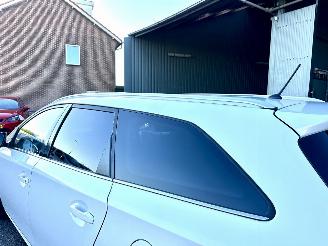 Toyota Auris Touring Sports 1.8 Hybrid 123pk aut - pano - nap - camera - navi - keyless start - parelmoer - privacy glass - org nl picture 91