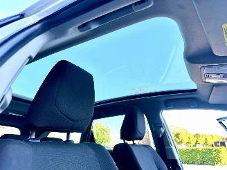 Toyota Auris Touring Sports 1.8 Hybrid 123pk aut - pano - nap - camera - navi - keyless start - parelmoer - privacy glass - org nl picture 15