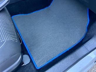 Toyota Auris Touring Sports 1.8 Hybrid 123pk aut - pano - nap - camera - navi - keyless start - parelmoer - privacy glass - org nl picture 56