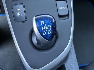 Toyota Auris Touring Sports 1.8 Hybrid 123pk aut - pano - nap - camera - navi - keyless start - parelmoer - privacy glass - org nl picture 45