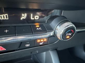 Mazda 3 2.0 e-SkyActiv-X Hybrid aut 180 Luxury - nap - Hud - 360 cam - leer - stuur + stoelverw - bose - memory - keyless picture 36