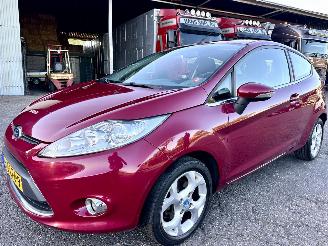 Ford Fiesta 1.25i 82pk Titanium 3drs - nap - airco - elektr ram + spiegels - lmv - mistlampen - cv op afstandbed picture 2