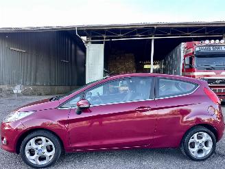 Unfallwagen Ford Fiesta 1.25i 82pk Titanium 3drs - nap - airco - 2010/3