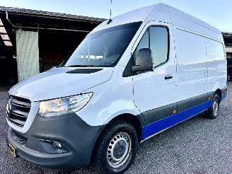 Mercedes Sprinter 316 2.2 CDI 163pk 7-traps aut + f1 L2/H2 - nap - navi - camera - zwarte hemel - trekh - elektr pakket - 4x Michelin picture 2