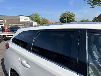 Toyota Auris Touring Sports 1.8 Hybrid 123pk aut Lease pro - pano - nap - front + line + park assist - keyless entry + start - stoelverw picture 100
