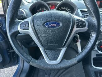 Ford Fiesta Gereserveerd 1.25i 82pk Titanium 5drs - 94dkm nap - airco - cruise - licht + regensensor + aut dimmend binnenspiegel - lmv picture 31