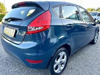 Ford Fiesta 1.25i 82pk Titanium 5drs - 94dkm nap - airco - cruise - licht + regensensor + aut dimmend binnenspiegel - lmv picture 5
