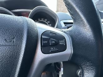 Ford Fiesta Gereserveerd 1.25i 82pk Titanium 5drs - 94dkm nap - airco - cruise - licht + regensensor + aut dimmend binnenspiegel - lmv picture 18