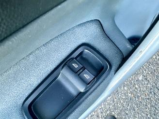 Ford Fiesta 1.25i 82pk Titanium 5drs - 94dkm nap - airco - cruise - licht + regensensor + aut dimmend binnenspiegel - lmv picture 36
