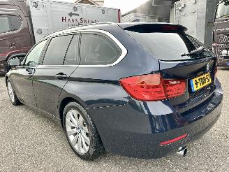 BMW 3-serie Touring 320i 184pk 8-traps aut High Executive - nap - xenon - beige leer - stoelverw - navi - pdc - elektr klep picture 6
