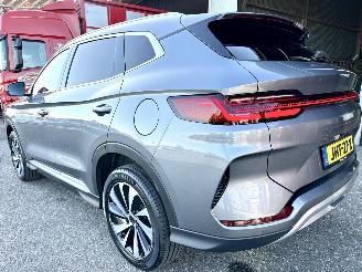 BYD Seal U 1.5 DM-i Plug-In Hybrid 180pk aut FWD Boost - pano - nap - head up - stuurverw - stoelkoeling - infinity - 360cam - 1e eig picture 6