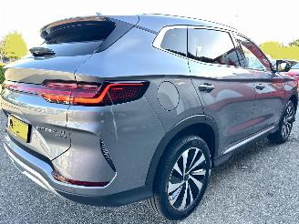 BYD Seal U 1.5 DM-i Plug-In Hybrid 180pk aut FWD Boost - pano - nap - head up - stuurverw - stoelkoeling - infinity - 360cam - 1e eig picture 5