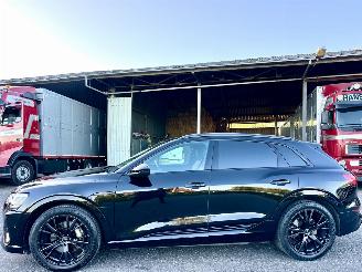 Schadeauto Audi E-tron 55 Quattro S-Edition 95kWh 408pk aut + F1 - nap - 1e eig - leer - front + line + park assist - keyless - elektr klep 2022/8