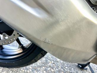 BMW F 900 R XR 105pk ABS Pro - verwarmde handvatten - navi - dagrijverl - dynamisch + actief pakket - Brembo picture 16