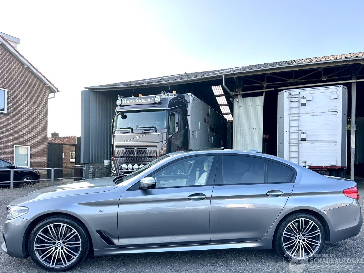 BMW 5-serie 540i 340pk aut M-Sport - schuifdak - nap - head up - stoelkoeling - 360cam - softclose - harman/kardon - performance