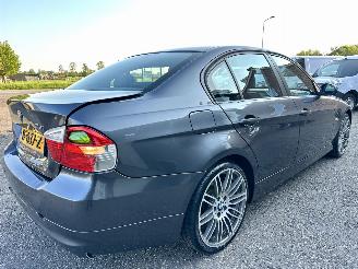BMW 3-serie 318i 2.0 129pk 6-bak Executive sedan - xenon - clima - 58dkm - 19 inch performance + 4x goede hankook picture 6