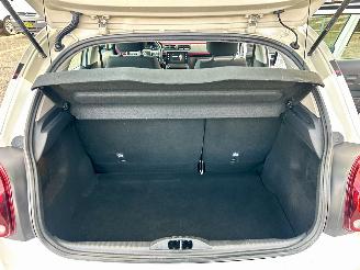 Citroën C3 1.2 PureTech 82pk ELLE - nap - navi - pdc - line assist - lmv - carplay - clima - cruise - grijs dak picture 76
