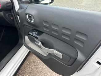 Citroën C3 1.2 PureTech 82pk ELLE - nap - navi - pdc - line assist - lmv - carplay - clima - cruise - grijs dak picture 64