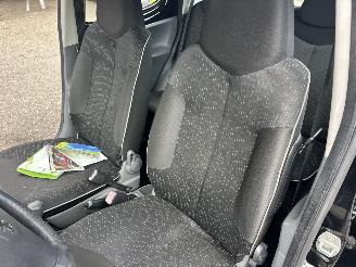 Peugeot 107 1.0-12v automaat 68pk XS 5drs - nap - carplay - airco - 49dkm - elektr ramen - toerenteller picture 47