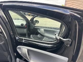 Peugeot 107 1.0-12v automaat 68pk XS 5drs - nap - carplay - airco - 49dkm - elektr ramen - toerenteller picture 59