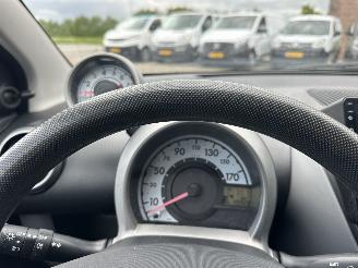 Peugeot 107 1.0-12v automaat 68pk XS 5drs - nap - carplay - airco - 49dkm - elektr ramen - toerenteller picture 34